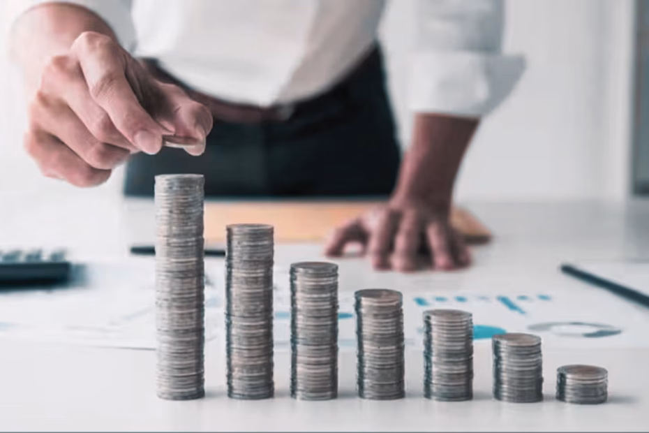 How Personal Financial Planning Changes With Age